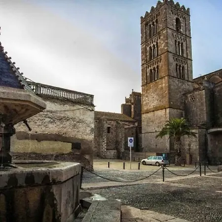 Casa Elegante Con Jardin En 別荘